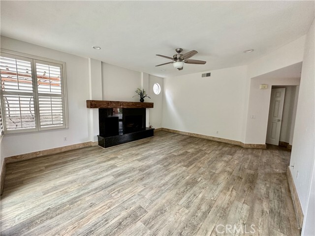 Building Photo - 6 Sandbridge