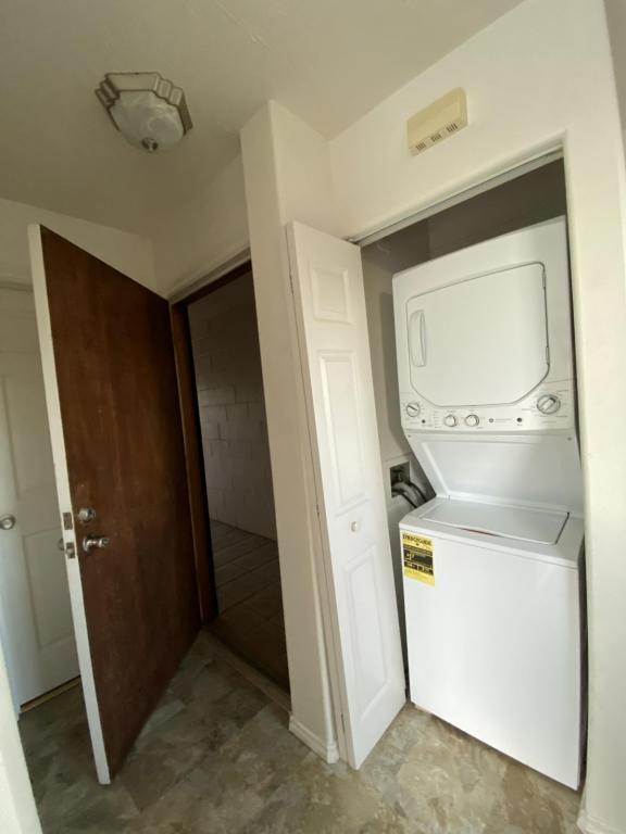 Building Photo - 495 Liholiho Street, Mount Thomas 204