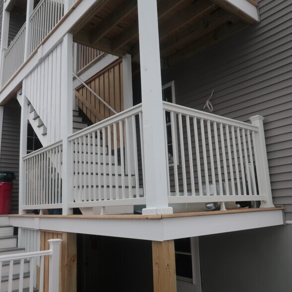 Building Photo - 32 Newhall St