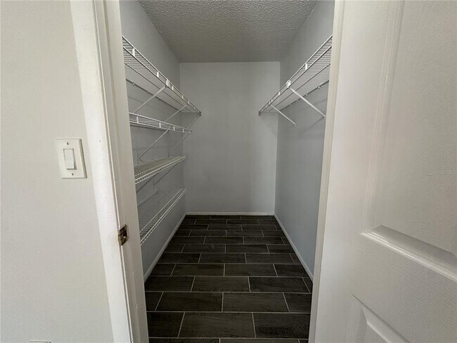 Building Photo - 3455 Countryside Blvd