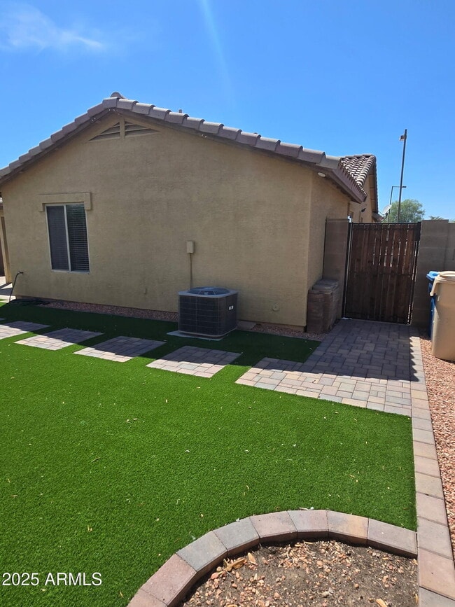 Building Photo - 5295 S Dove Rock