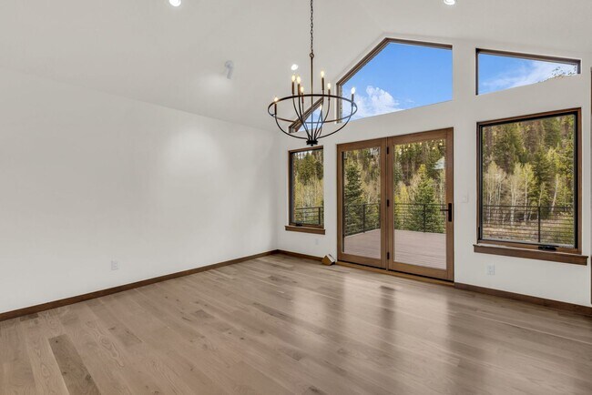 Building Photo - Pinebrook Luxury Remodeled Home
