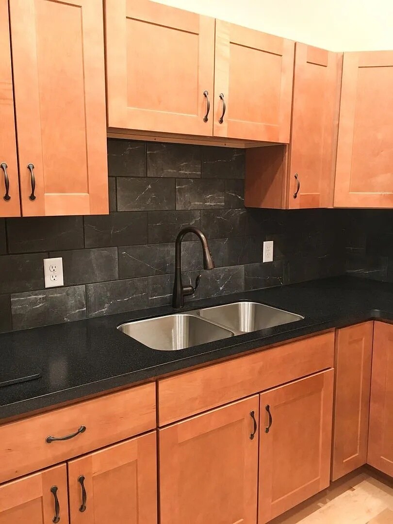 Building Photo - 33 Intervale Ave