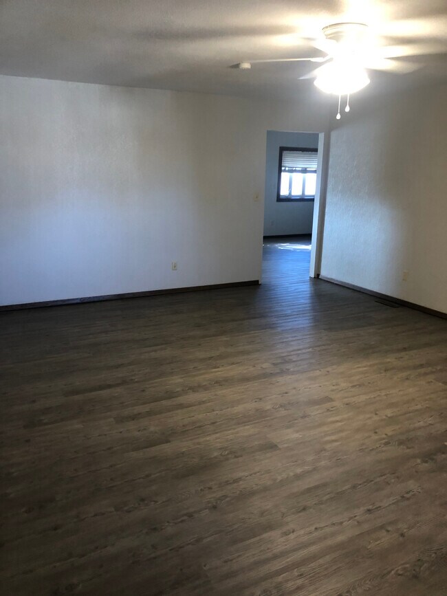 Building Photo - 114 N 3rd St