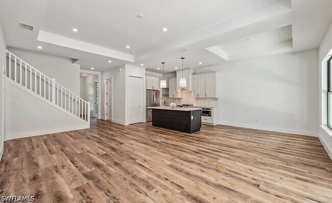 Building Photo - 7968 Cordoba Pl