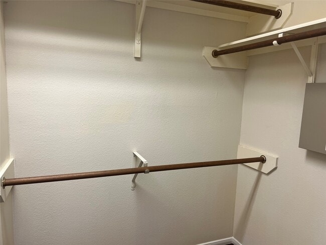 Building Photo - 8815 Crazy Horse Trail