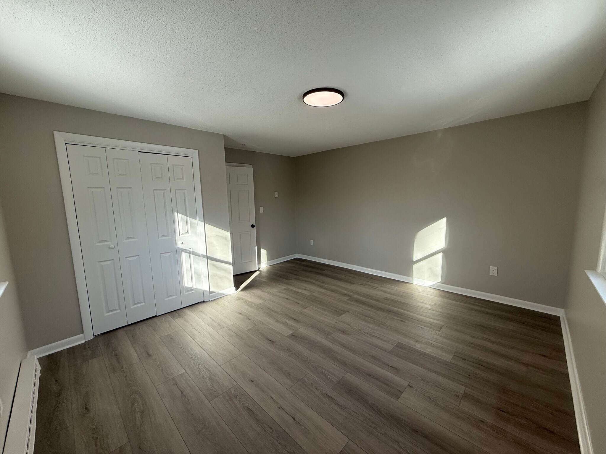 Building Photo - 735 Stafford Rd