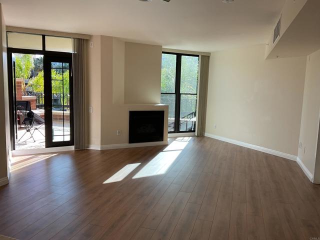 Building Photo - 500 W Harbor Dr