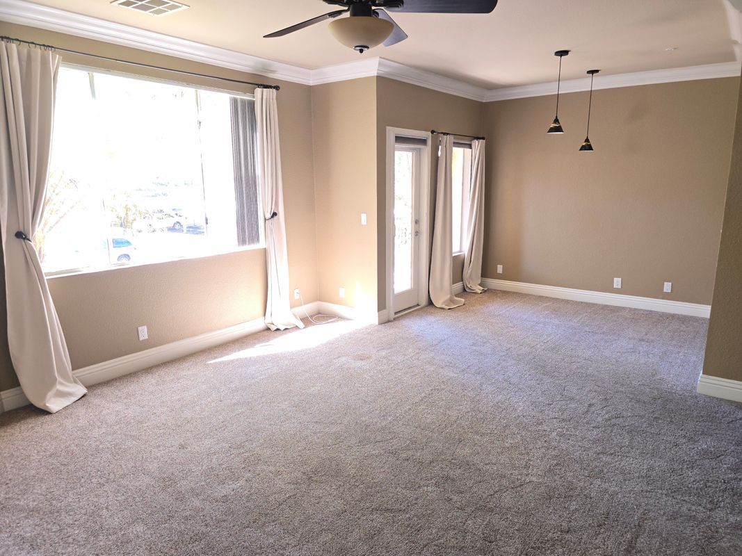 Building Photo - 22681 Oakgrove, 326
