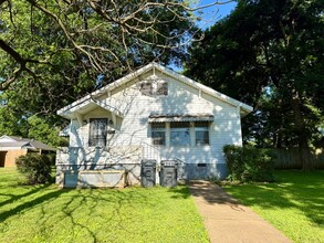 Building Photo - 1101 Olive St