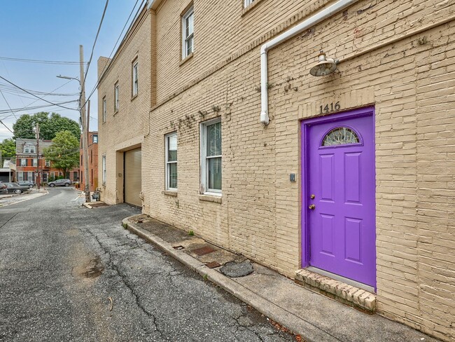 Building Photo - 1416 Lawton St