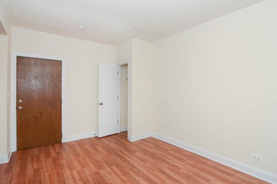 Building Photo - 1742 N Humboldt Blvd