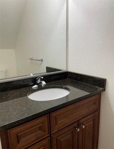 Building Photo - 205 Thalia Rd