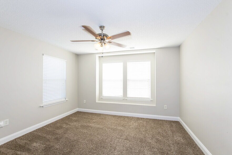 Building Photo - 13669 Coram Pl