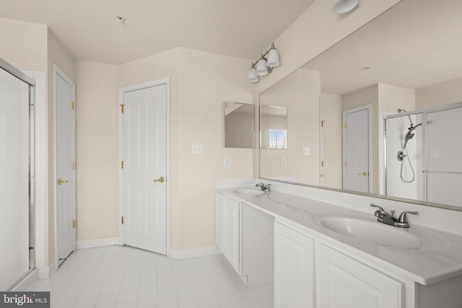 Building Photo - 618 Berwick Ct