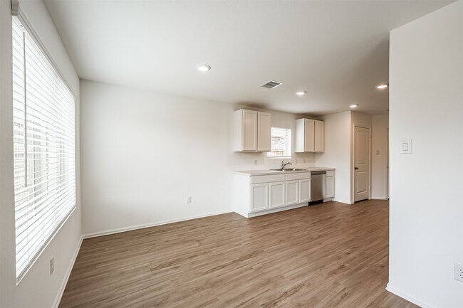 Building Photo - 4138 Zavala Ml St