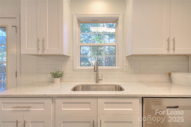 Building Photo - 205 N Church St