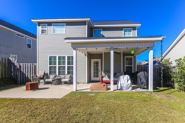 Building Photo - 550 Jensen Ln