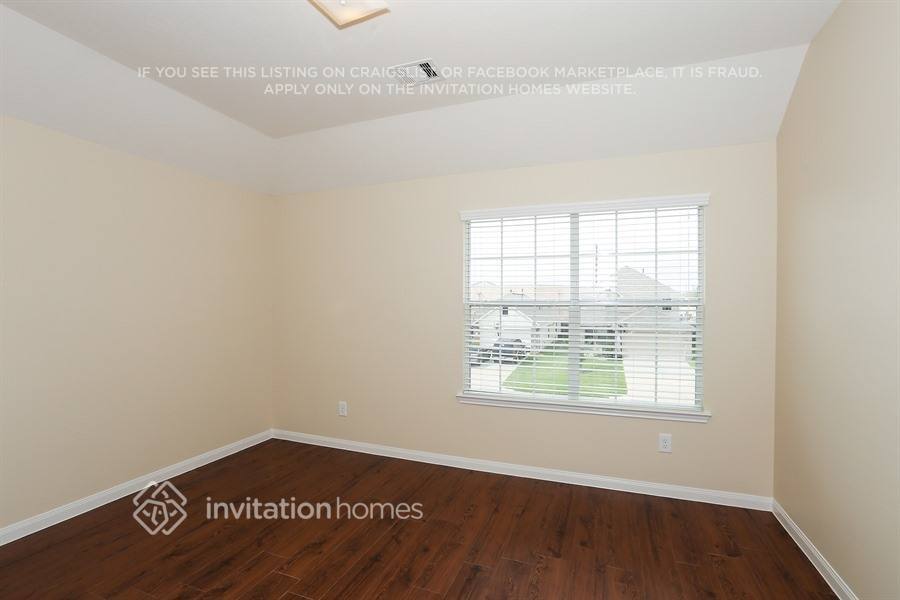 Building Photo - 18747 Dennington Dr