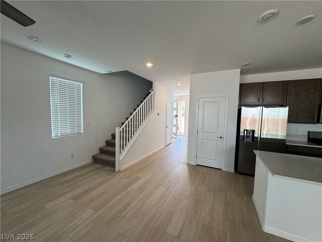 Building Photo - 5908 W Frias Ave