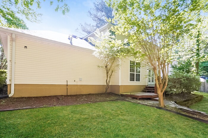 Building Photo - 4011 Villa Ln
