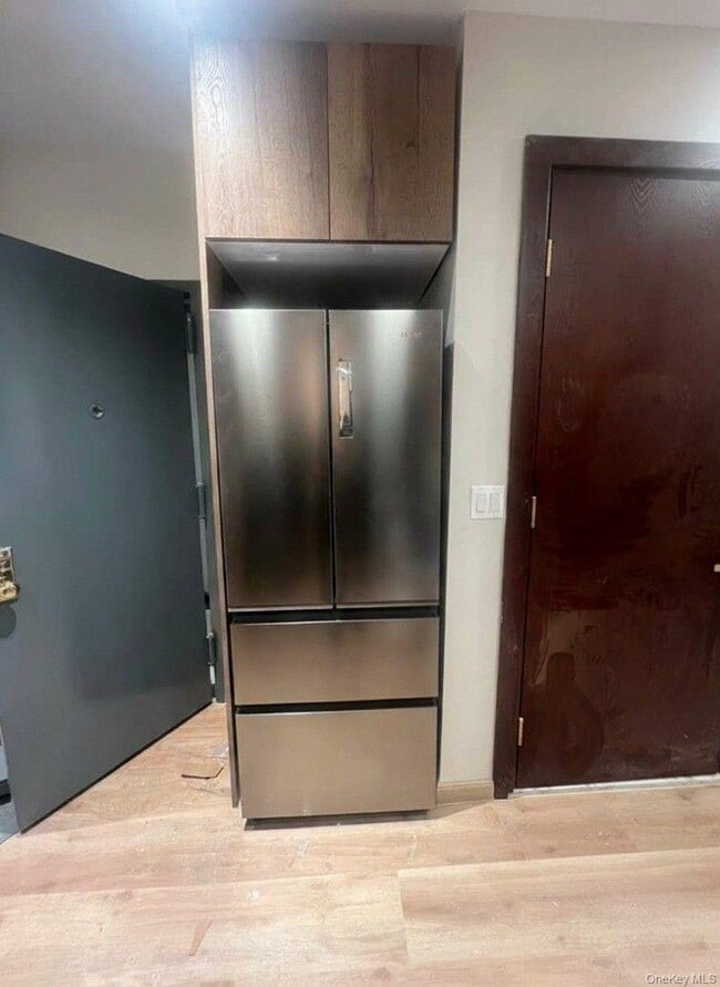 Building Photo - 294 Broadway