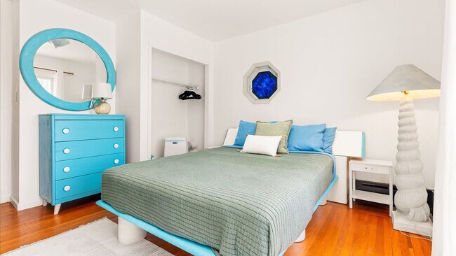 Building Photo - 27 S Oakland Ave