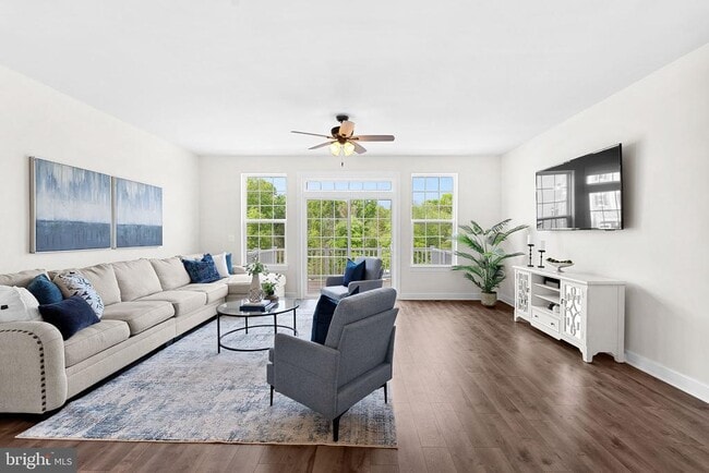 Building Photo - 15292 Westham Ct