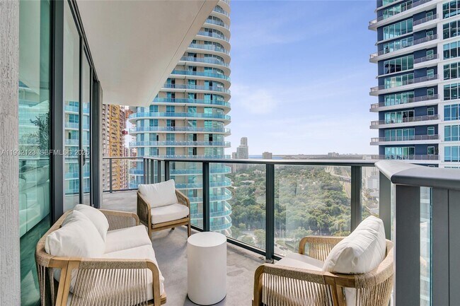 Building Photo - 1300 S Miami Ave