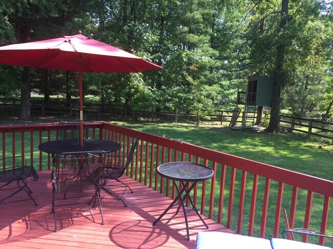 Building Photo - 9434 Sheralee Dr