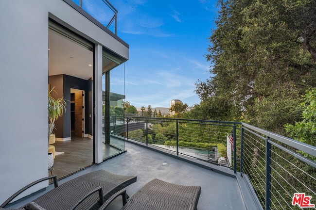 Building Photo - 3712 Broadlawn Dr