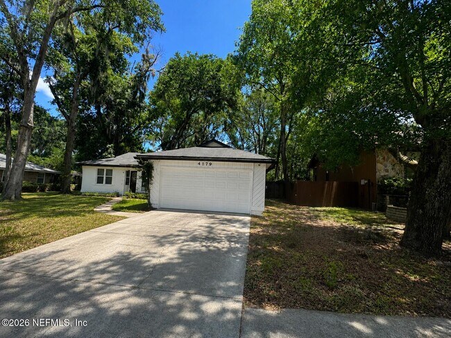 Building Photo - 4179 Dawnridge Rd E
