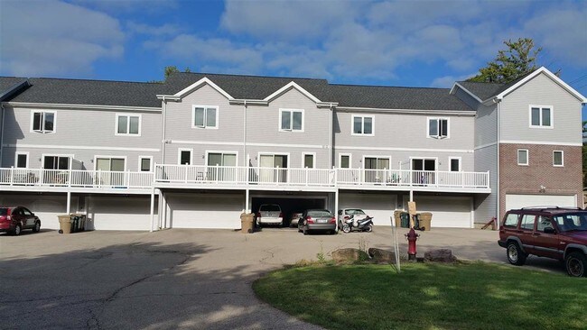 Building Photo - 6737 Raymond Rd