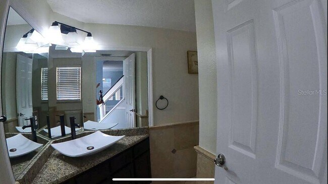 Building Photo - 14321 Mandolin Dr