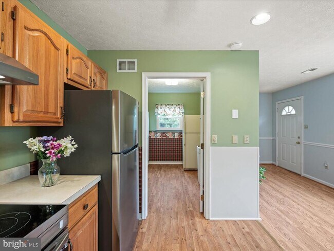 Building Photo - 112 Jefferson Ct