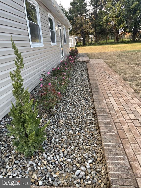 Building Photo - 1213 Old Love Point Rd