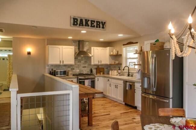Building Photo - Sweet Aspenglow