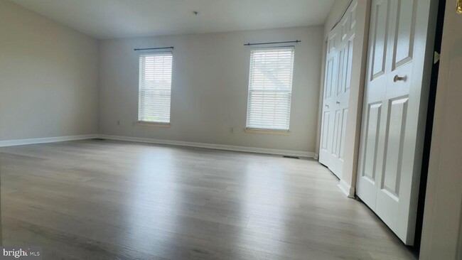 Building Photo - 6615 Buskin Ln