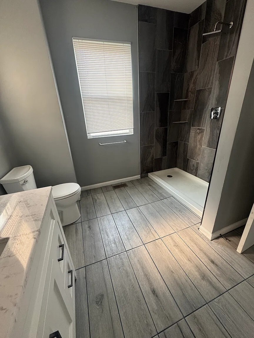 Building Photo - 2600 Melrose Ave