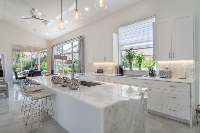 Building Photo - 6670 NW 27th Ave