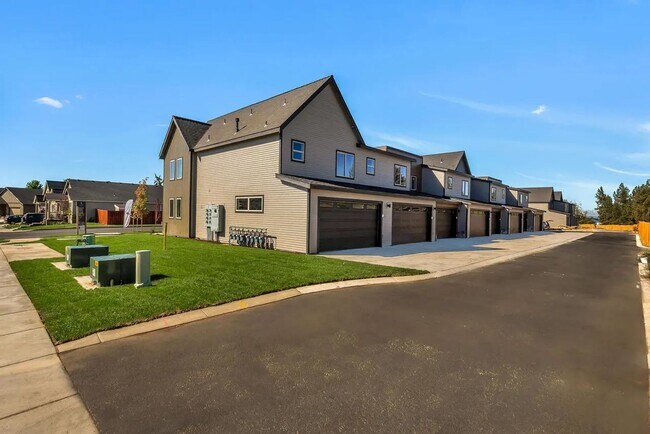 Building Photo - Beautiful Home in Highly Desired NW Redmond Neighborhood