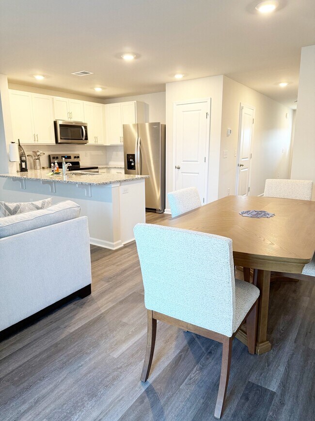 Building Photo - 104 Bayou Loop
