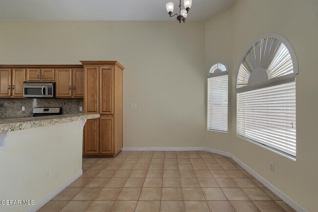 Building Photo - 6030 Laguna Vista Dr