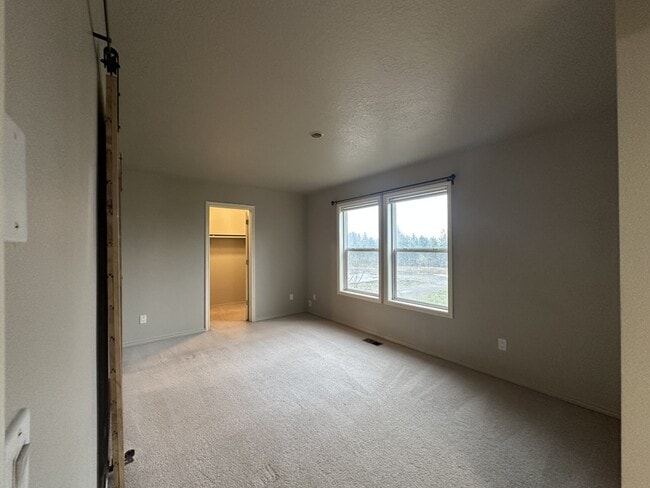 Building Photo - 24574 SW Ladd Hill Rd