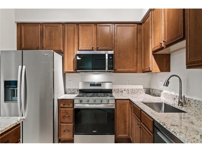 Building Photo - 500 500 E Grant St