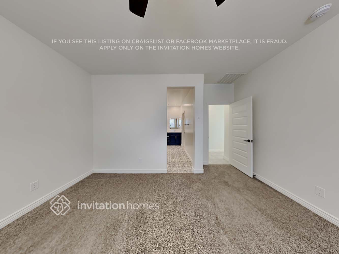 Building Photo - 14427 W El Cortez Pl