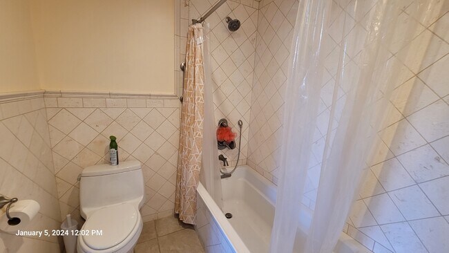 Building Photo - 9773 Paso Robles Ave