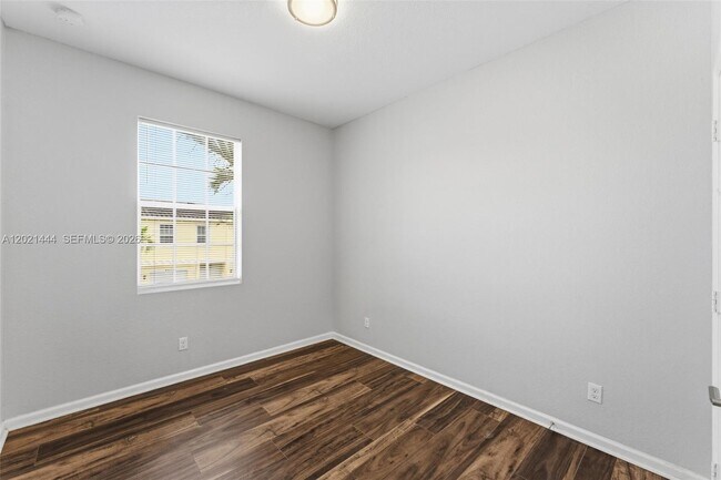 Building Photo - 4032 NW 11th St