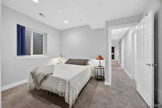 Building Photo - 2933 Lawrence St