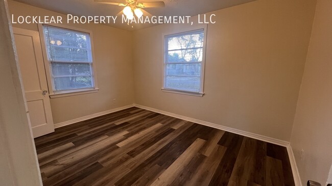 Building Photo - Free Month Rent move in by 1/31/2025!